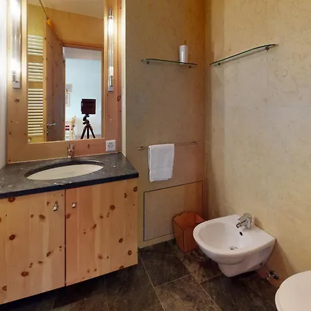 Sur Puoz 2a アパート *